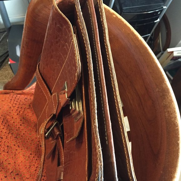 VINTAGE SWEDISH LEATHER BRIEFCASE - Picture 11 of 15